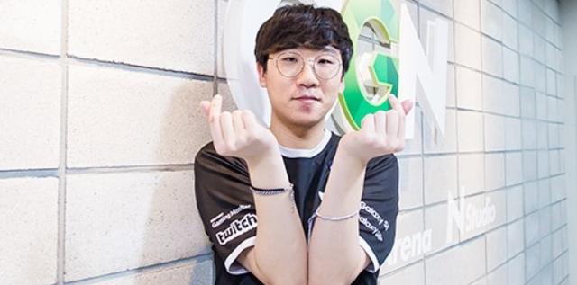 一个不可思 一个不可思