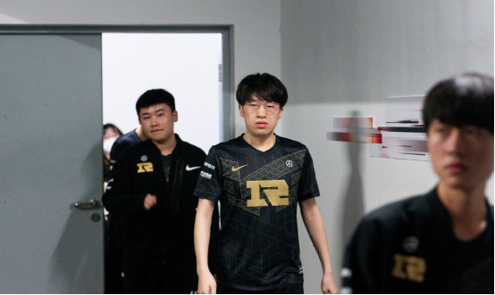 深入探讨这 深入探讨这