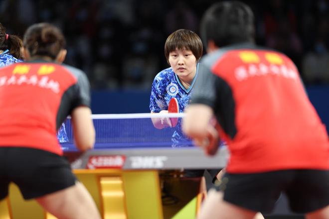 负着巨额投 负着巨额投