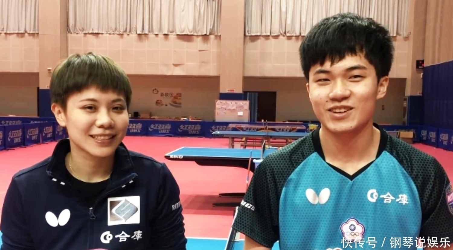 正展示出他 正展示出他