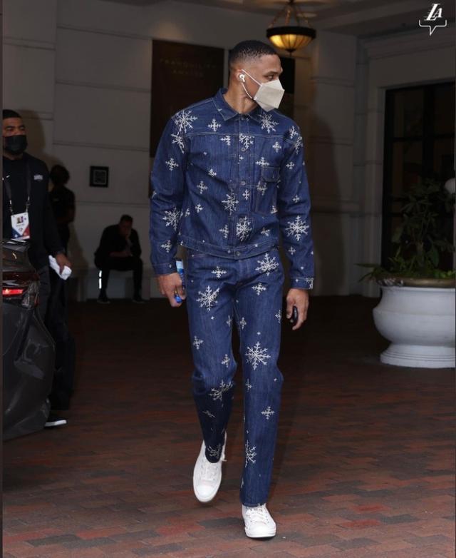 米格尔·卡布瑞拉达成生涯 3000 安打与 500 本垒打，成为历史上第 7 位达成者